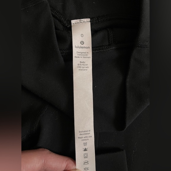 Lululemon Align Joggers - Picture 7 of 7